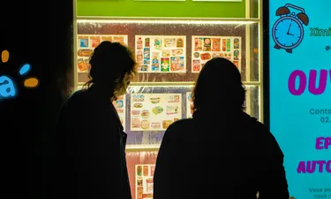 Matcha Azul is a platform for learning English and Spanish.